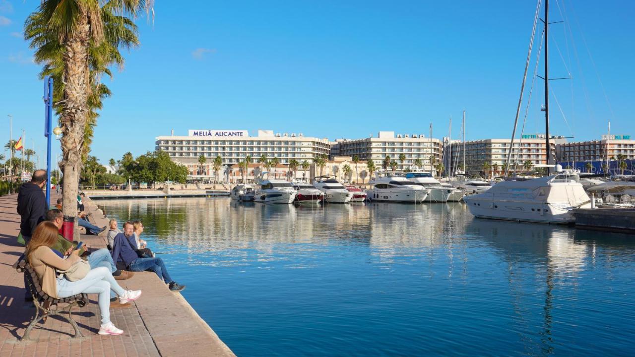Stylish & Spacious Family Apartment Near Beach & Vibrant Historic Market Alicante Ngoại thất bức ảnh