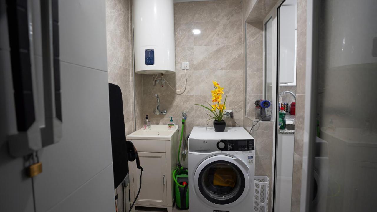 Stylish & Spacious Family Apartment Near Beach & Vibrant Historic Market Alicante Ngoại thất bức ảnh