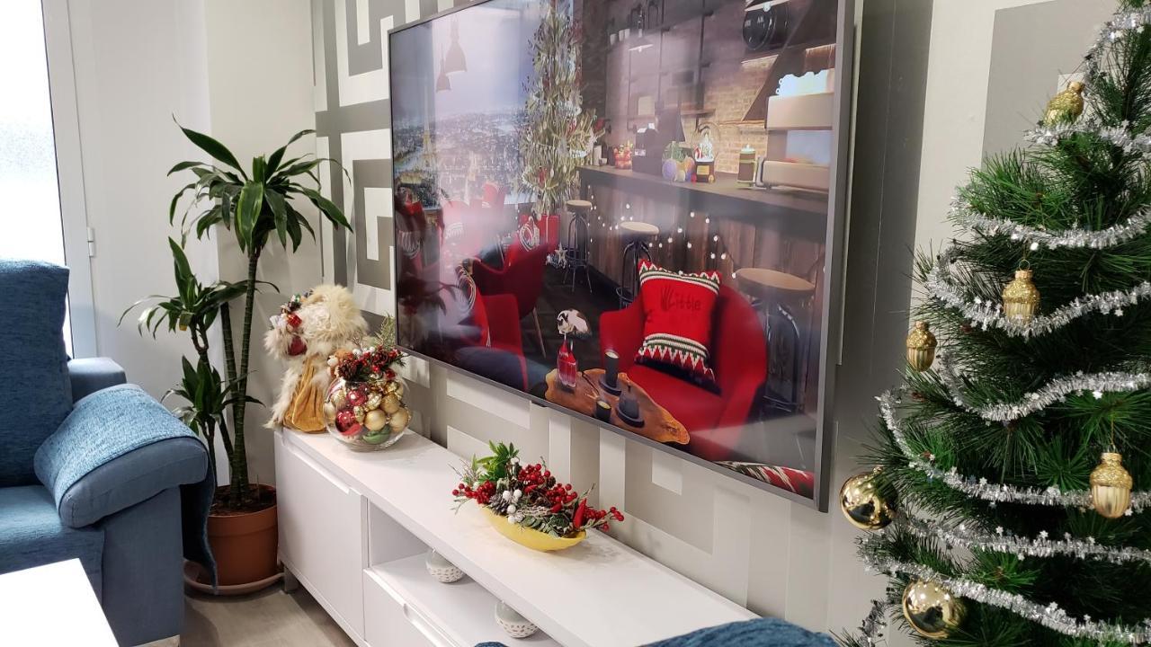 Stylish & Spacious Family Apartment Near Beach & Vibrant Historic Market Alicante Ngoại thất bức ảnh
